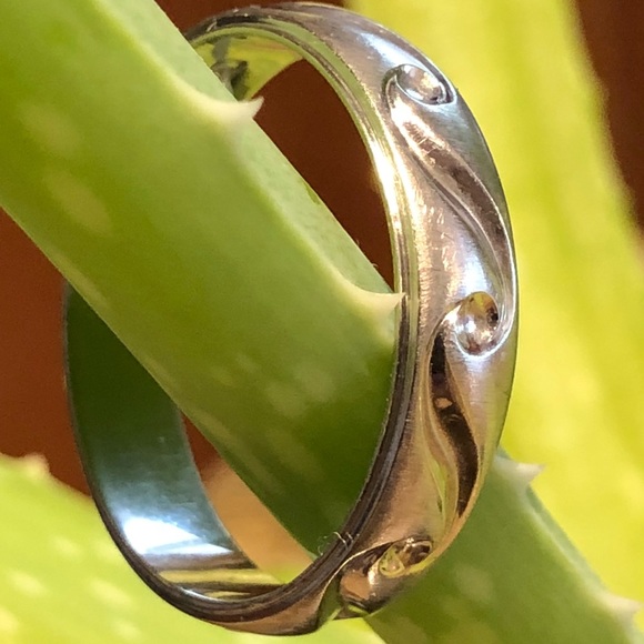 🌟SOLD!🌟 14KT White Gold Art Carved Ring 13.5 - Picture 2 of 7